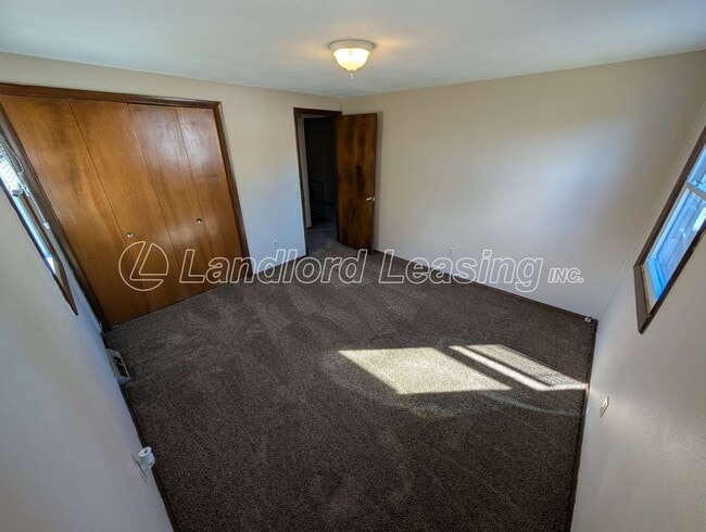 Building Photo - Spacious 4-Bedroom Colonial on Beautiful Wooded Lot