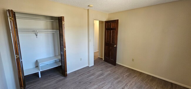 Building Photo - Newly Renovated 3Bed/2Bath Home Now Availa...
