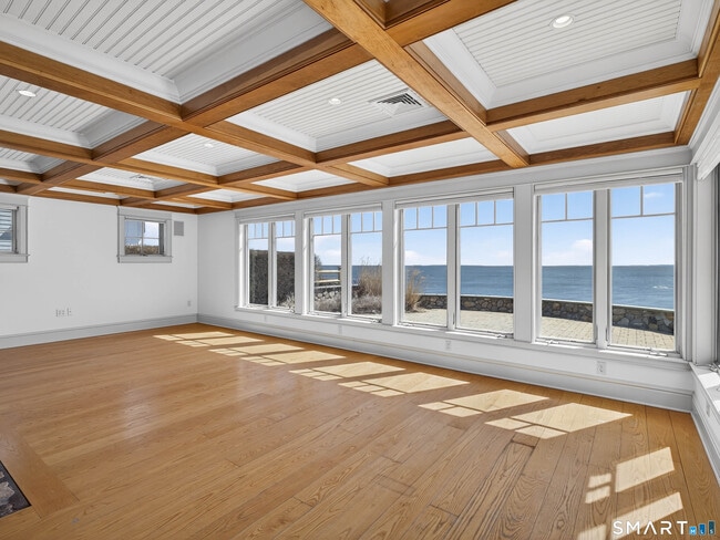 Building Photo - 4 Point Rd