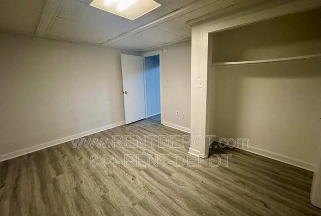 Building Photo - 3425 Covert Ave