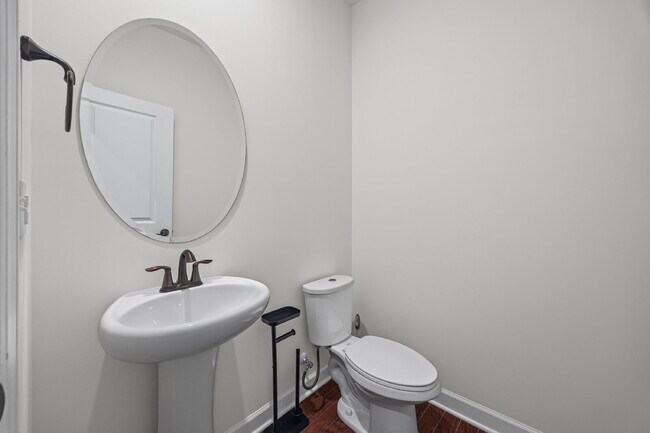 Building Photo - Classic finishes paired with an open, versatile layout!