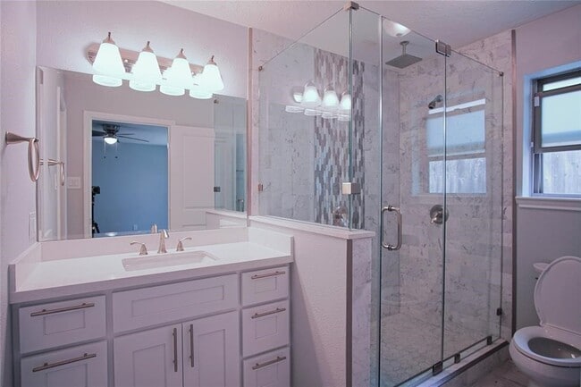 Building Photo - 15827 Echo Canyon Dr