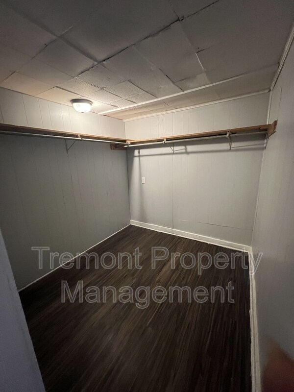 Building Photo - 1720 Portland St