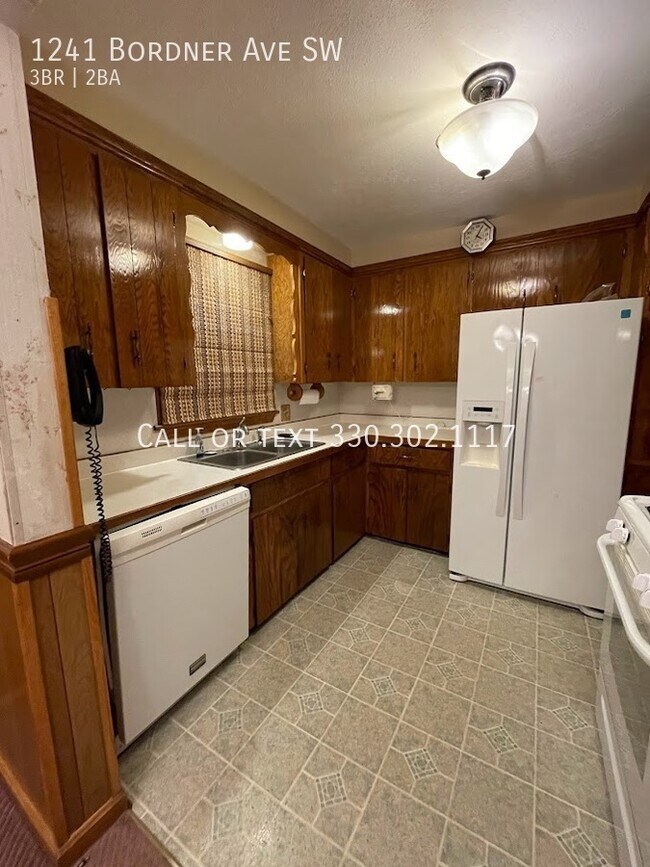 Building Photo - 1241 Bordner Ave SW