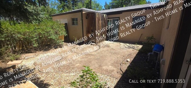 Building Photo - 1220 E San Rafael St