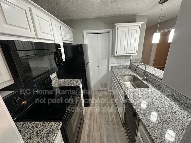 Building Photo - 12013 W 58th Pl