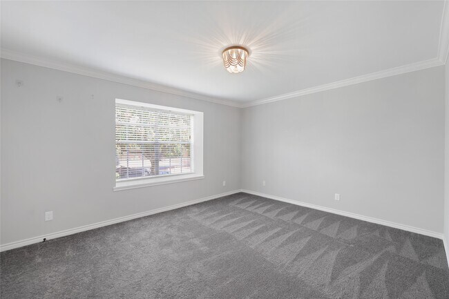 Building Photo - 9015 Gaylord Dr
