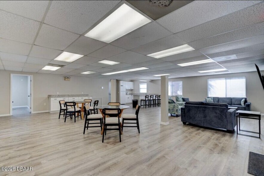Building Photo - 1601 Big Tree Rd
