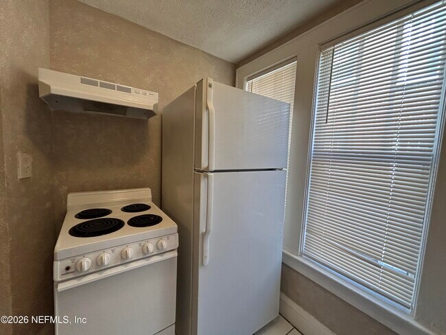 Building Photo - 2623 College St