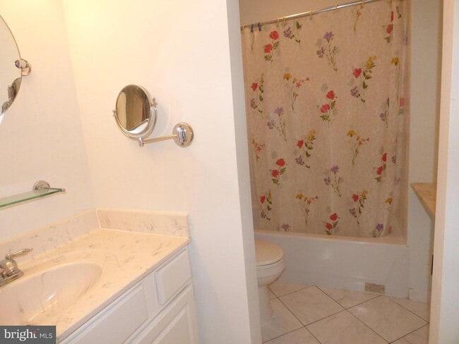 Building Photo - 4548 King William Ct