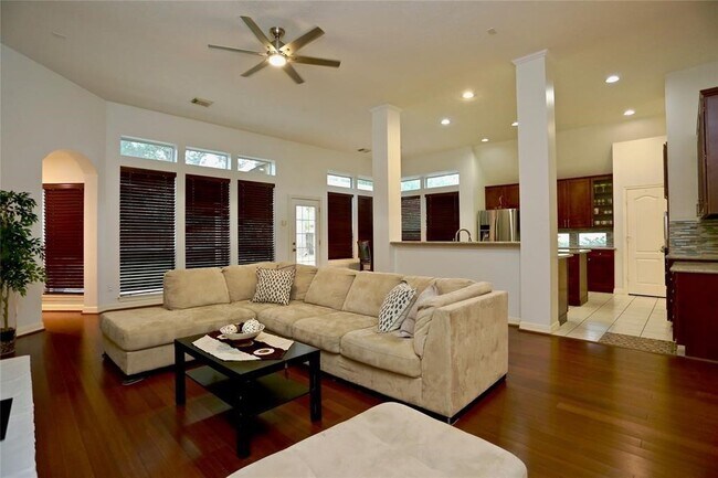 Building Photo - 19003 Yearling Meadows