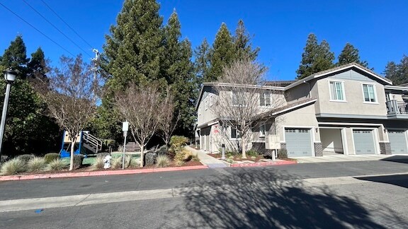 outside - 3408 Fostoria Way