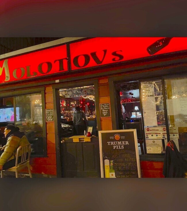 Building Photo - 226-230 Scott St