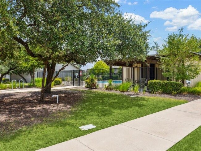 Building Photo - 8721 Blackvireo Dr