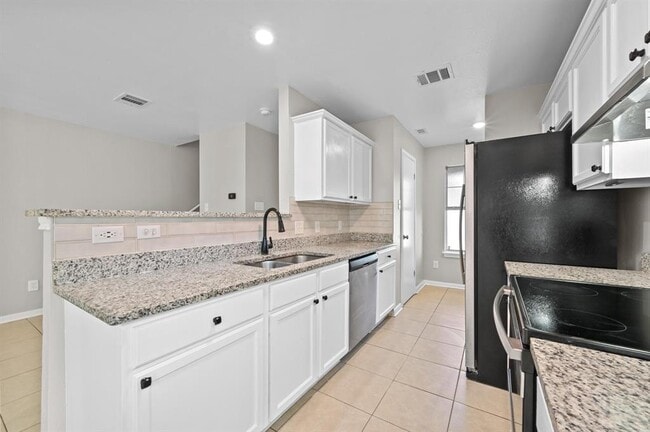 Building Photo - 2318 Riddle Rd