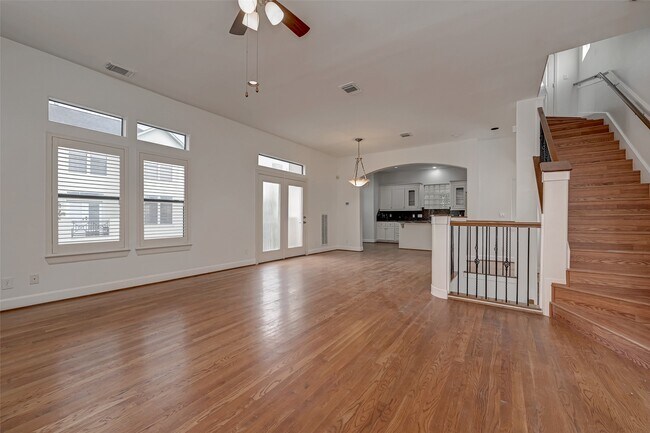 Building Photo - 5410 Rose St