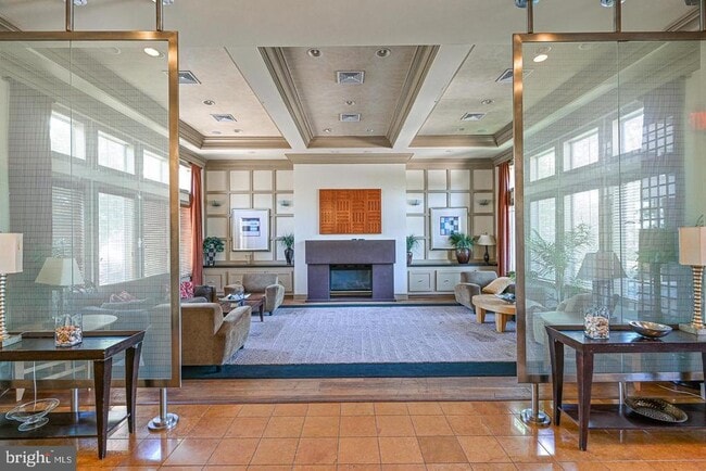 Building Photo - 43585 PATCHING POND Sq