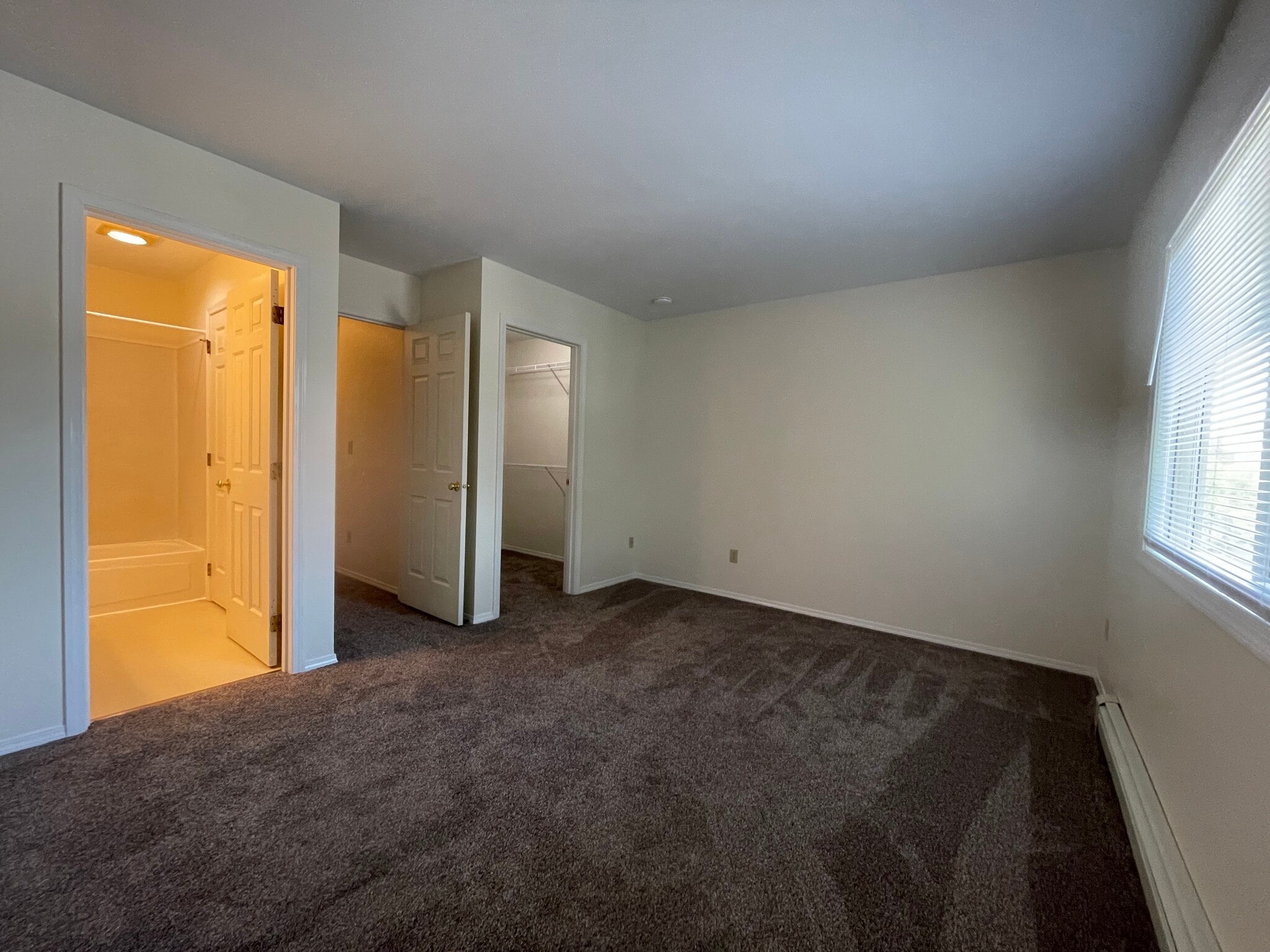 Master bedroom/walkin closet - 209 East 18th Ave #33