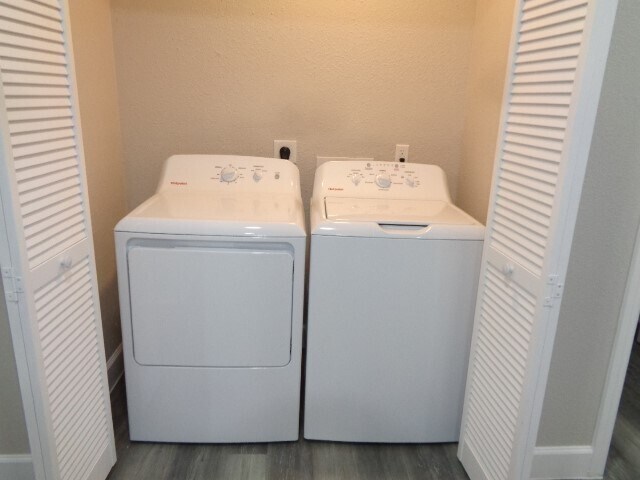 Building Photo - 917 Temple Dr