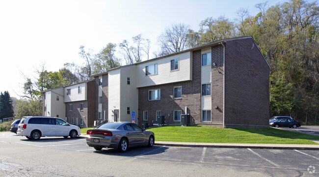 Building Photo - Leechburg Garden Apartments