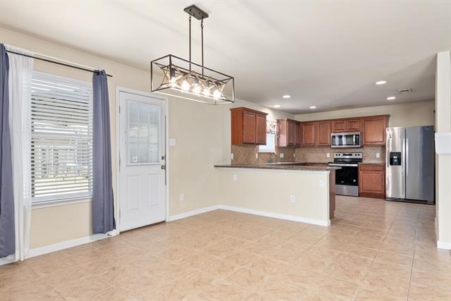 Building Photo - 9105 Sun Haven Way