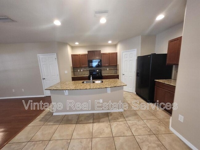 Building Photo - 4721 Chatterton Way