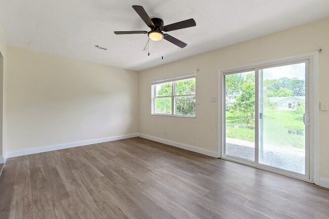 Building Photo - 47 Farragut Dr