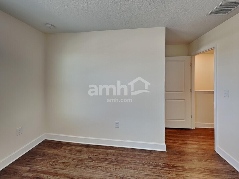 Building Photo - 4459 Reisswood Loop