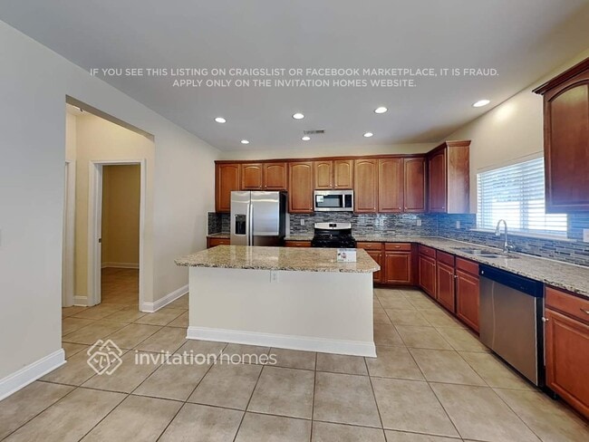 Building Photo - 112 Waterlynn Club Dr