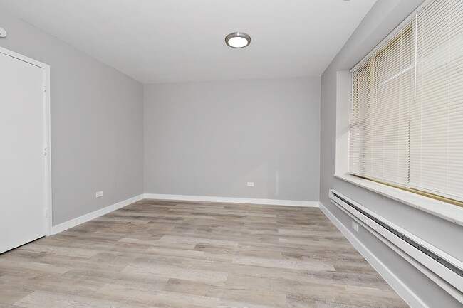 Interior Photo - 8124 S Western Ave. Chicago IL
