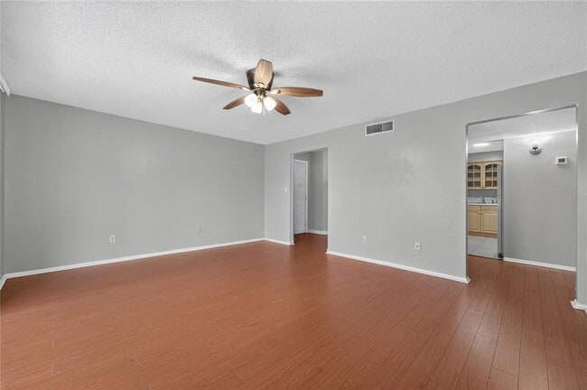 Building Photo - 510 Orange Dr