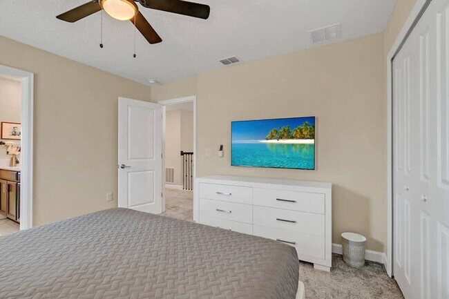 Building Photo - 9016 Sommerset Hills Dr