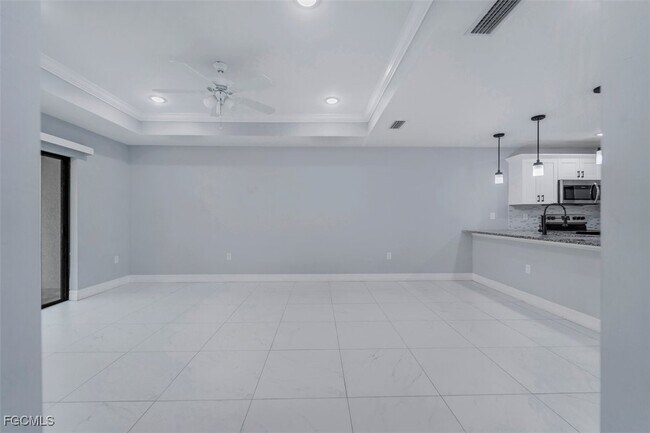 Building Photo - 129 Meadow Rd