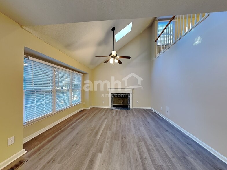 Building Photo - 6323 Stonewick Dr