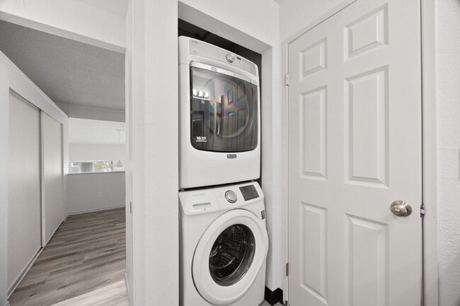 Building Photo - $1795.00. One-Bedroom, and a 2nd Open Loft style room that has an open wall that looks down to li...