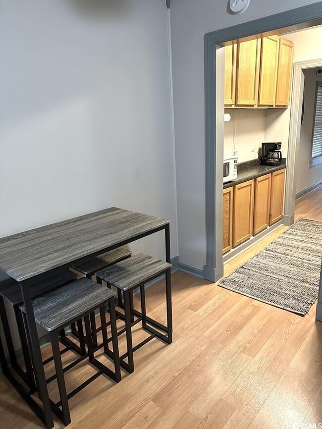 Building Photo - 414 36th Ave N