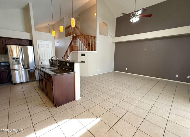 Building Photo - 15618 N 12th Ave