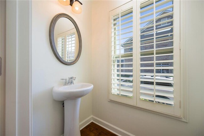 Building Photo - 4148 Baverton Dr