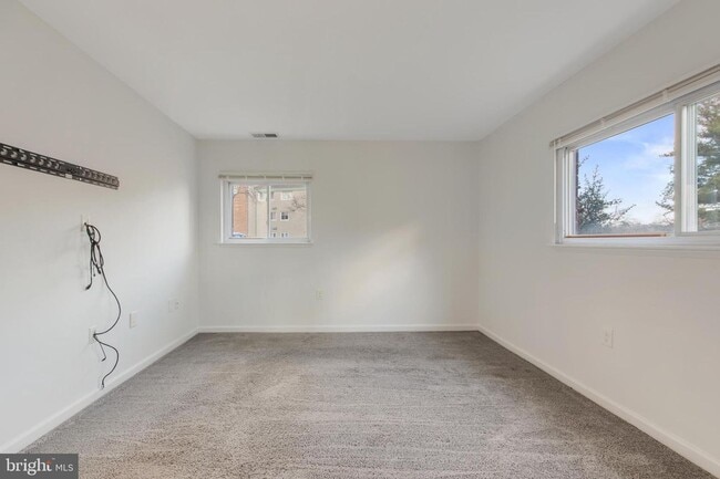 Building Photo - 350 Gatewater Ct