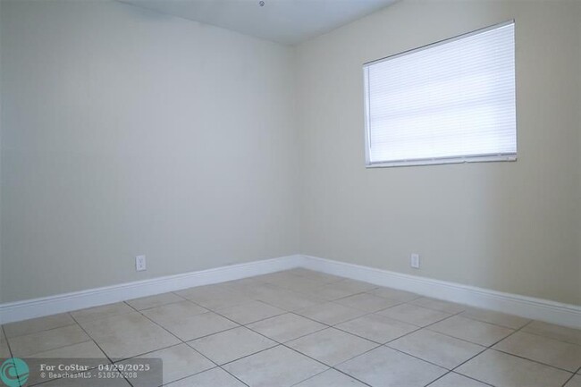 Building Photo - 2745 NW 58th Terrace