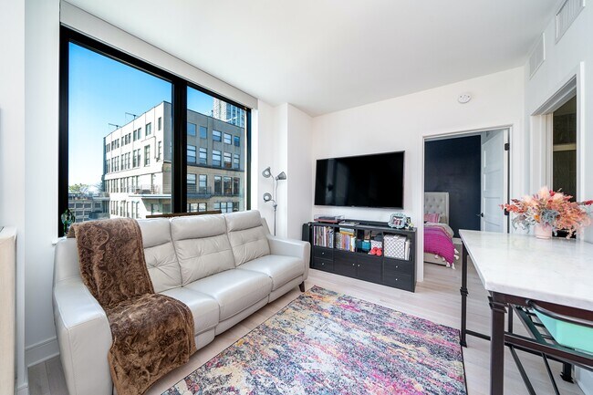 Primary Photo - Fantastic One Bedroom in Downtown JC