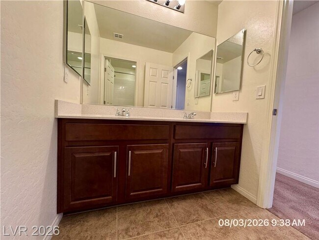 Building Photo - Beautiful 4BR Home with Huge Loft, Gourmet Kitchen & Covered Patio