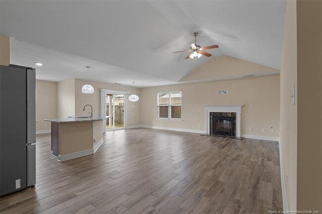 Building Photo - 2108 Heathcote Dr