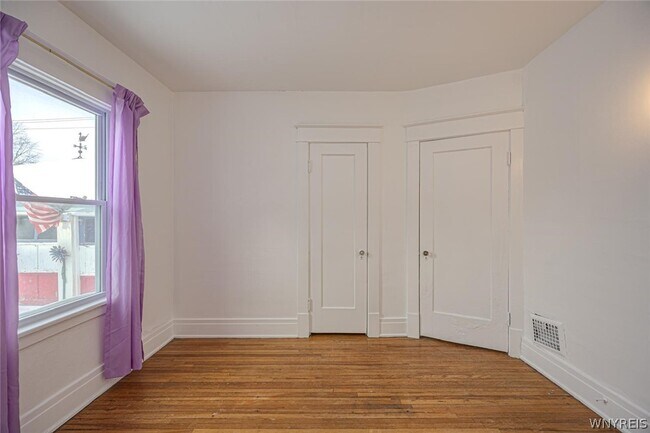 Building Photo - 20 Tacoma Ave