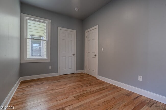 Building Photo - 882 S 14th St