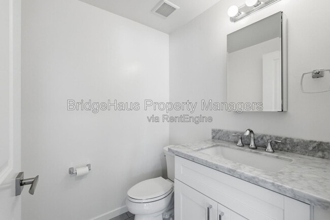 Building Photo - 3740 Third Ave