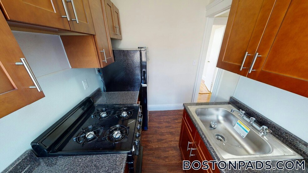 Building Photo - 1191 Boylston St