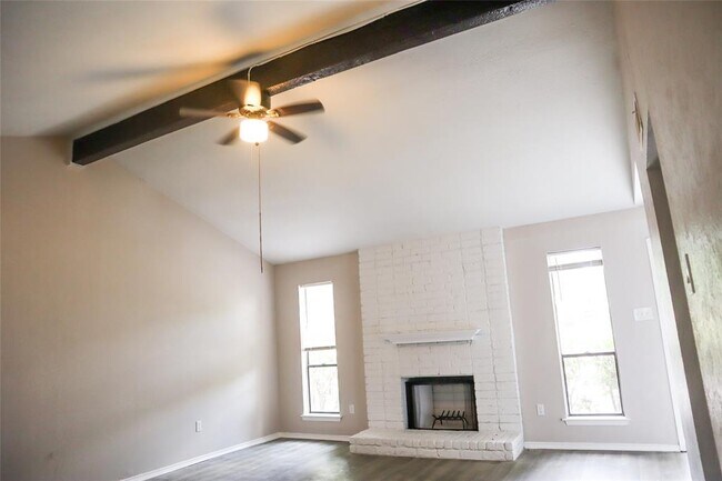 Building Photo - 22915 Summer Pine Ln