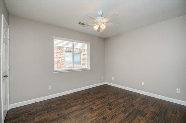 Building Photo - 15123 Green Whisper Dr