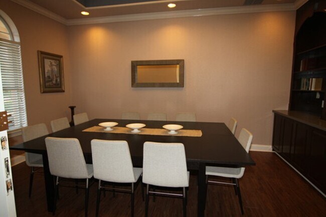 Building Photo - The Preserve @ Temple Terrace - 1 bed/1 bath, 3rd floor condo